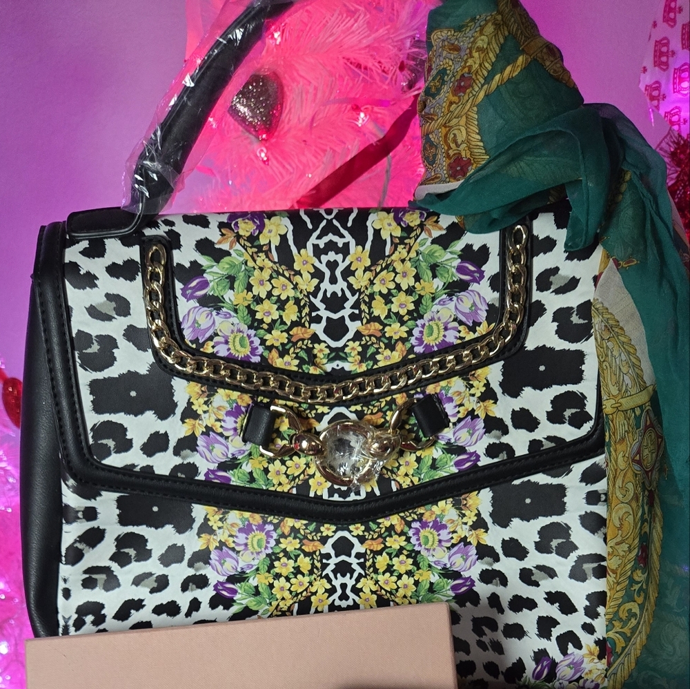 New With Tags JUST FAB Shoulder Bag
